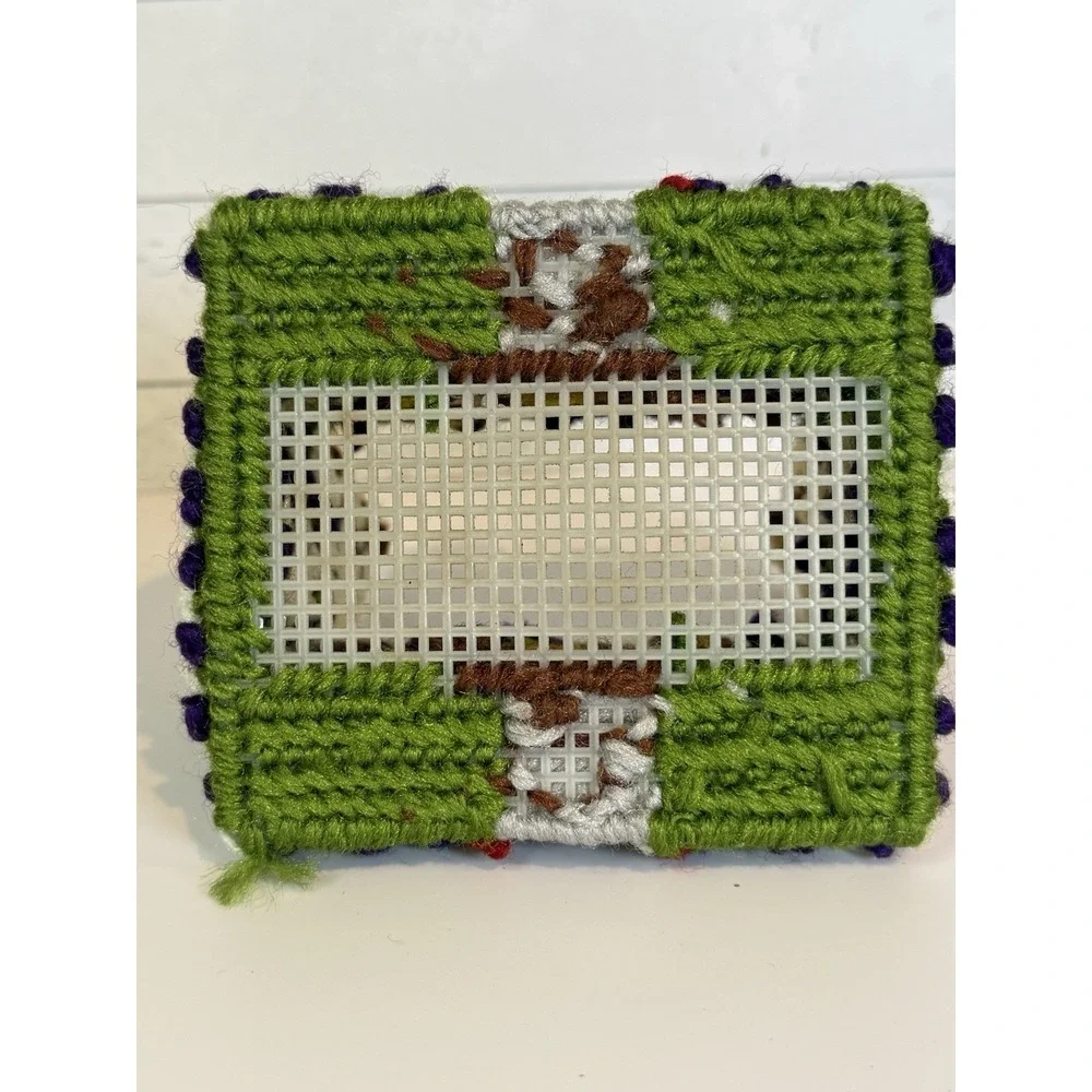 Vintage Plastic Canvas Yarn House Pen Holder Desk Organizer Handmade Needlepoint
